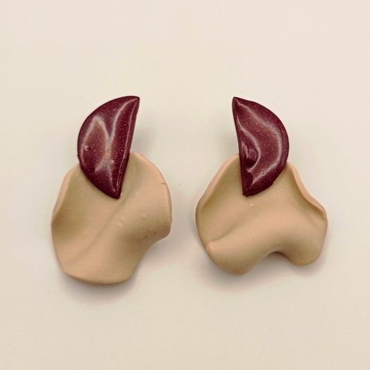 Isis - Pendiente granate y crema mate