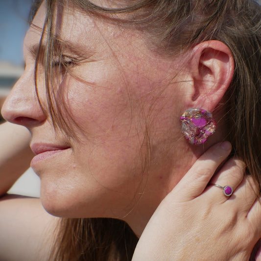 Sarasvati – Conjunto fucsia y destellos metálicos