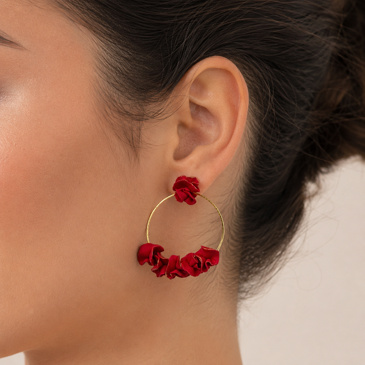 Clavel - aro grande blancos y rojos
