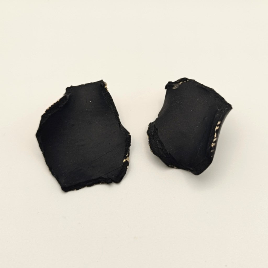 Mawu - pendientes negros dorado