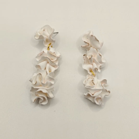 Clavel - Pendientes cascada blancos