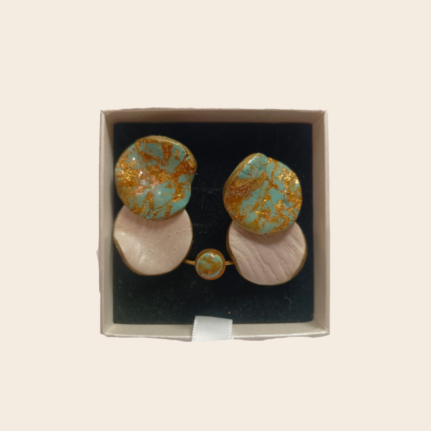 Ostara conjunto - turquesa, naranja, dorado y crema