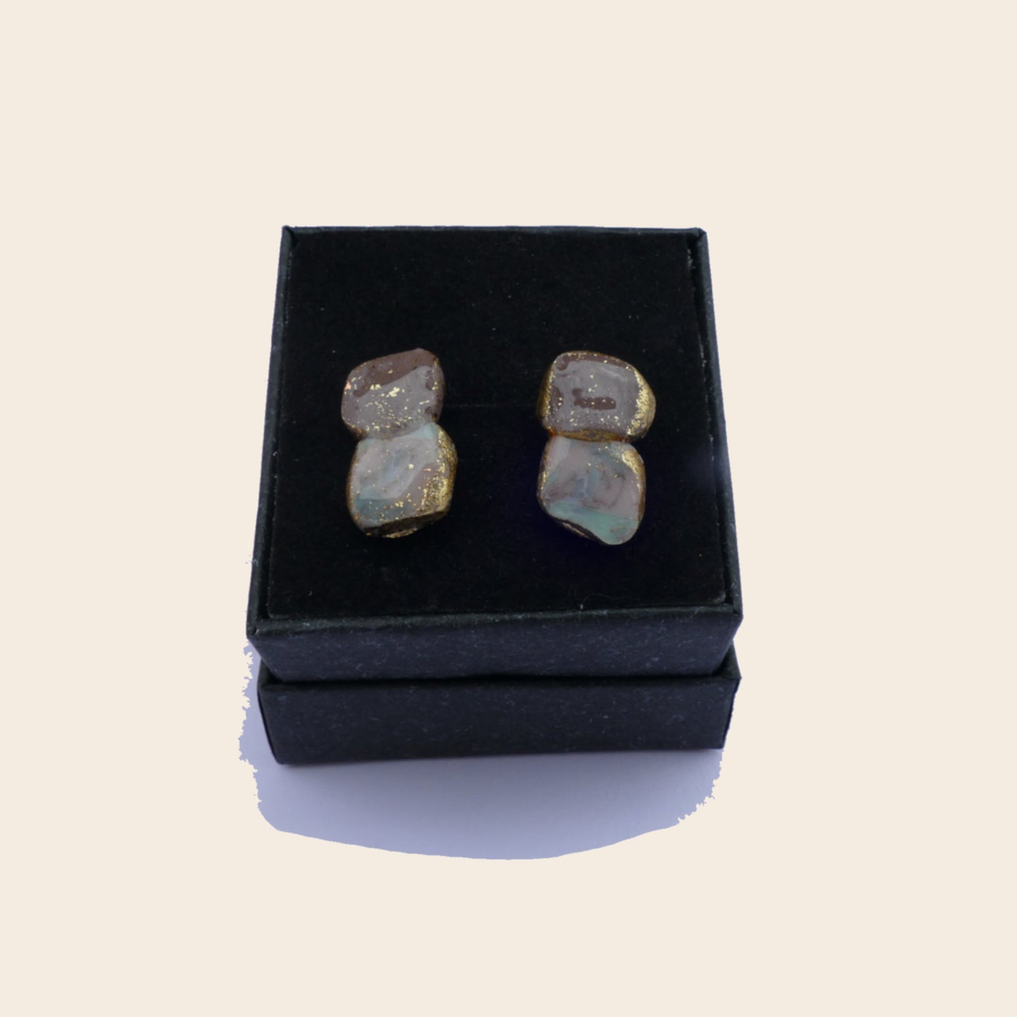 Vesta - tonos moka y pastel